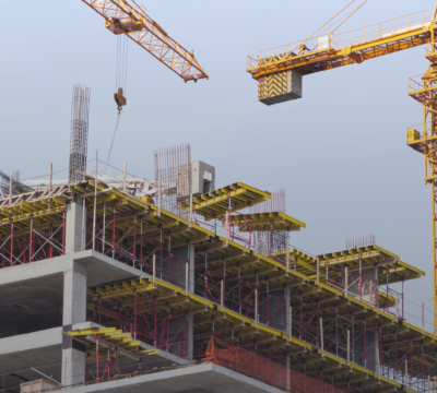 Czy podwykonawca w przypadku realizacji umowy, której przedmiotem są roboty budowlane, może na gruncie ustawy…